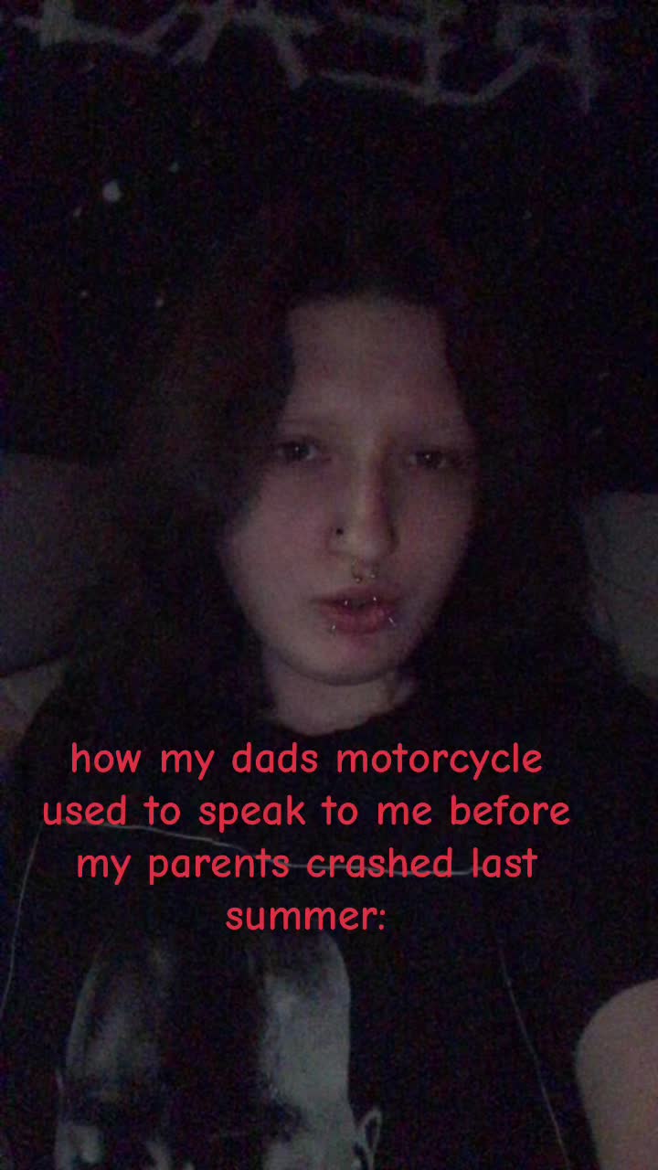 @🧛🏻&zwj;♀️𐕣 𝒜𝓃𝓃𝒶 𐕣🦇
