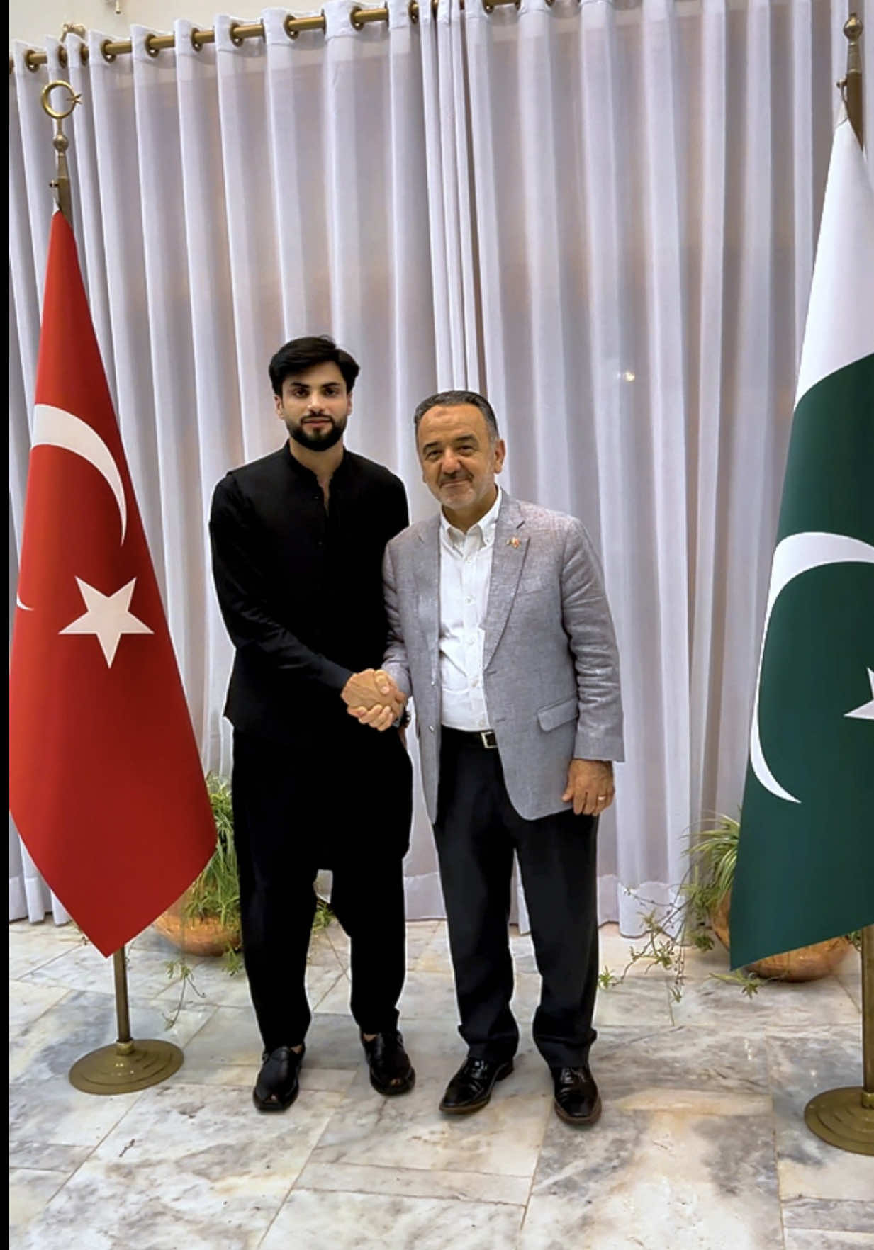 @Ch Danish 🇵🇰