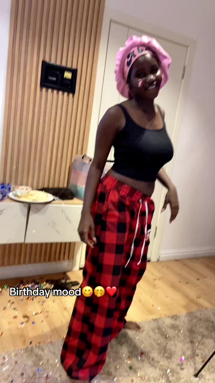 @ADESEWA🫢💕
