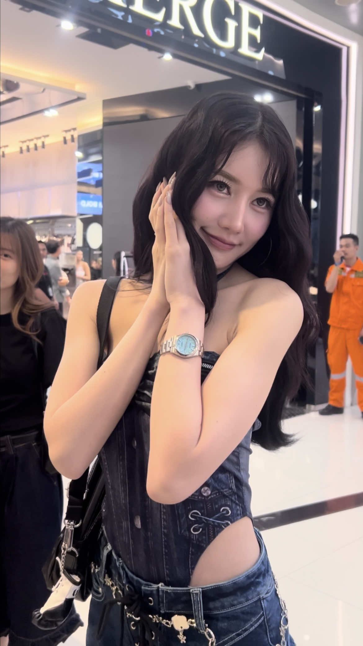 @aaongfrongg
