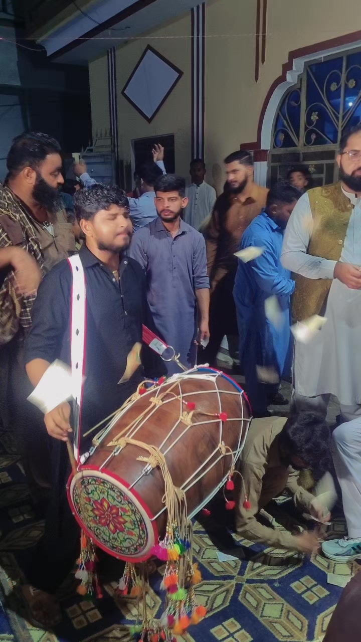 @محمّد اعجاز  ((چوک پنڈوری))