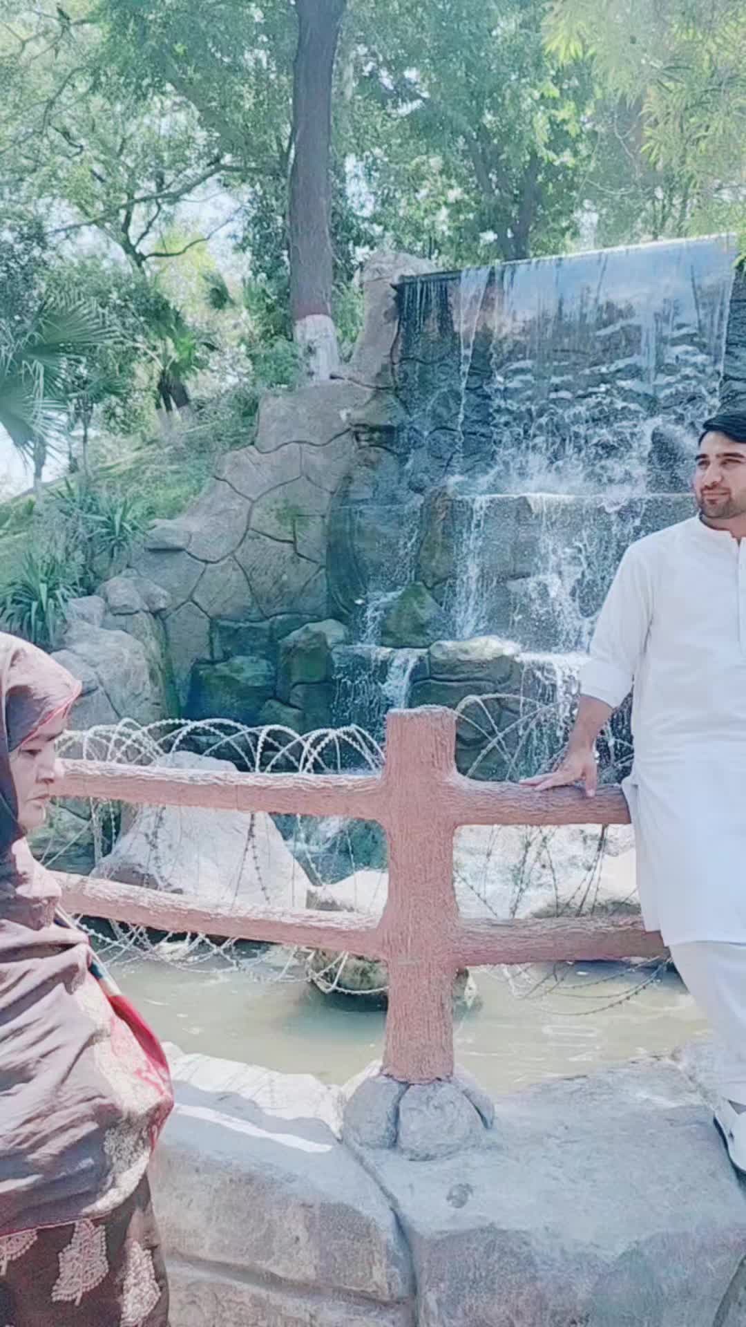 @نصرت