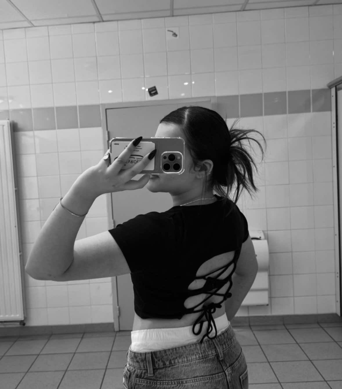 @𝒯ℯ𝓈𝓈𝒶.𝒞ℋ