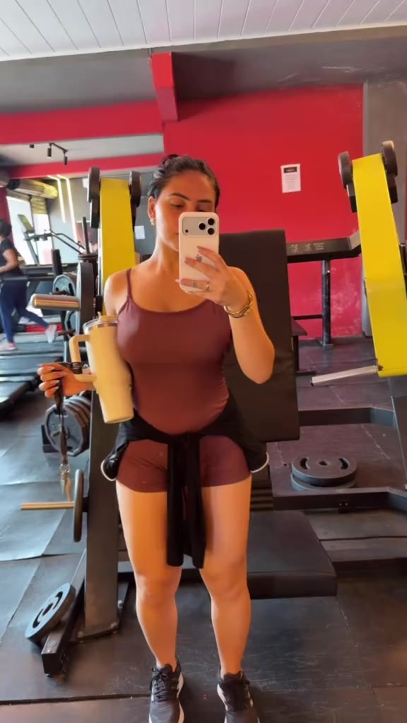 @j0yc___
