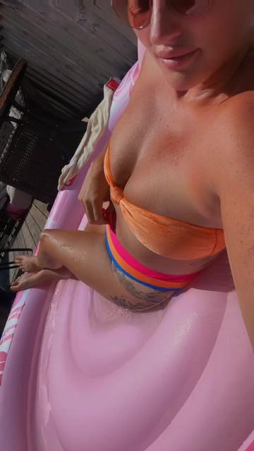 @💕millfie$t mom next door 💕