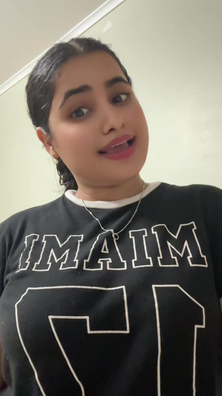 @riyaa_sharma18