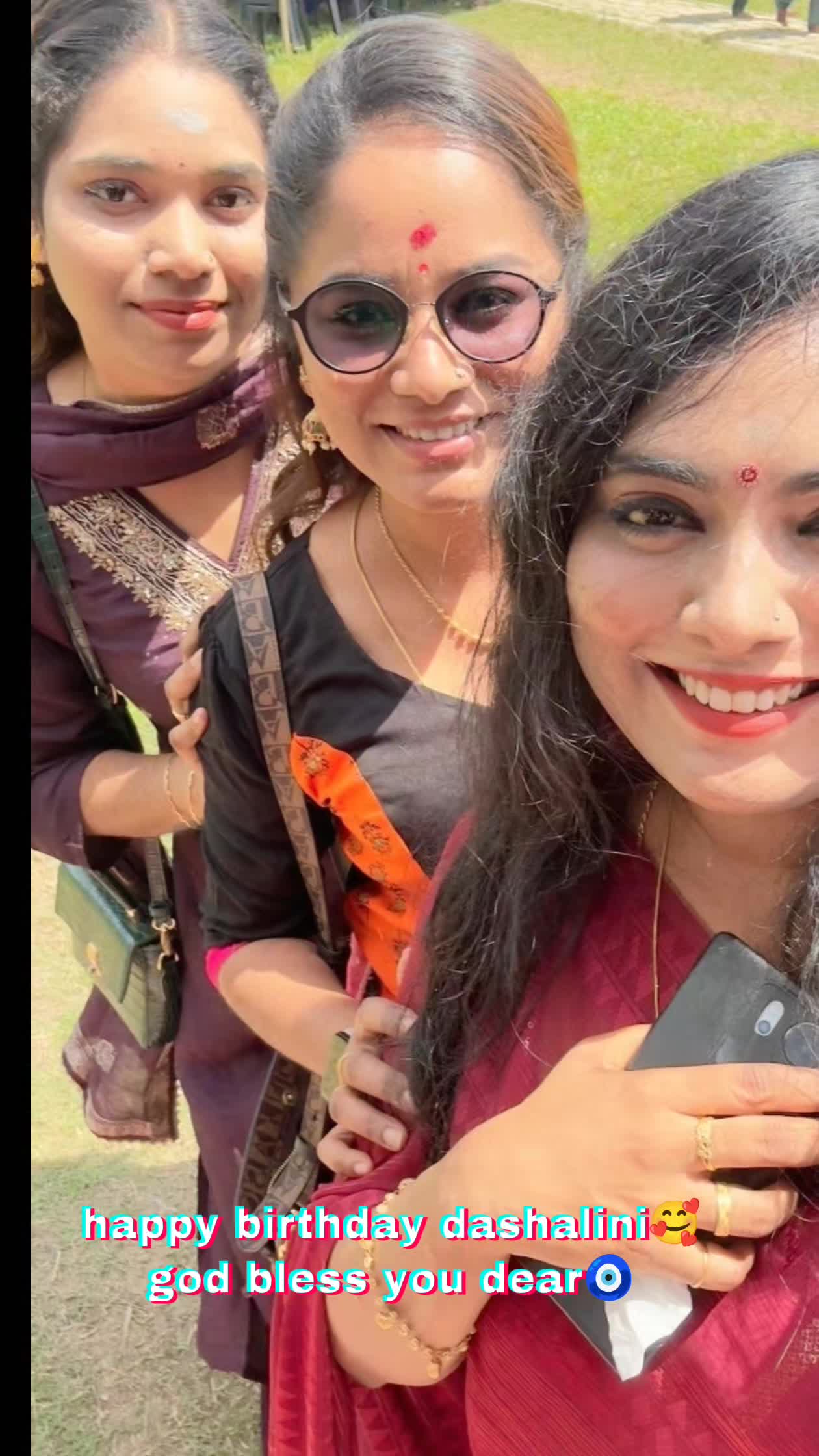 @🌹asviny uthayasooriam 🌹