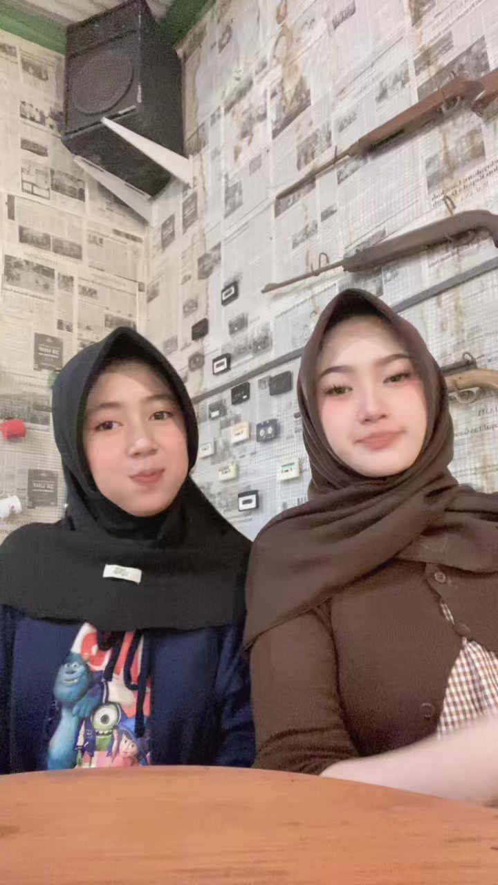 @pyolll4