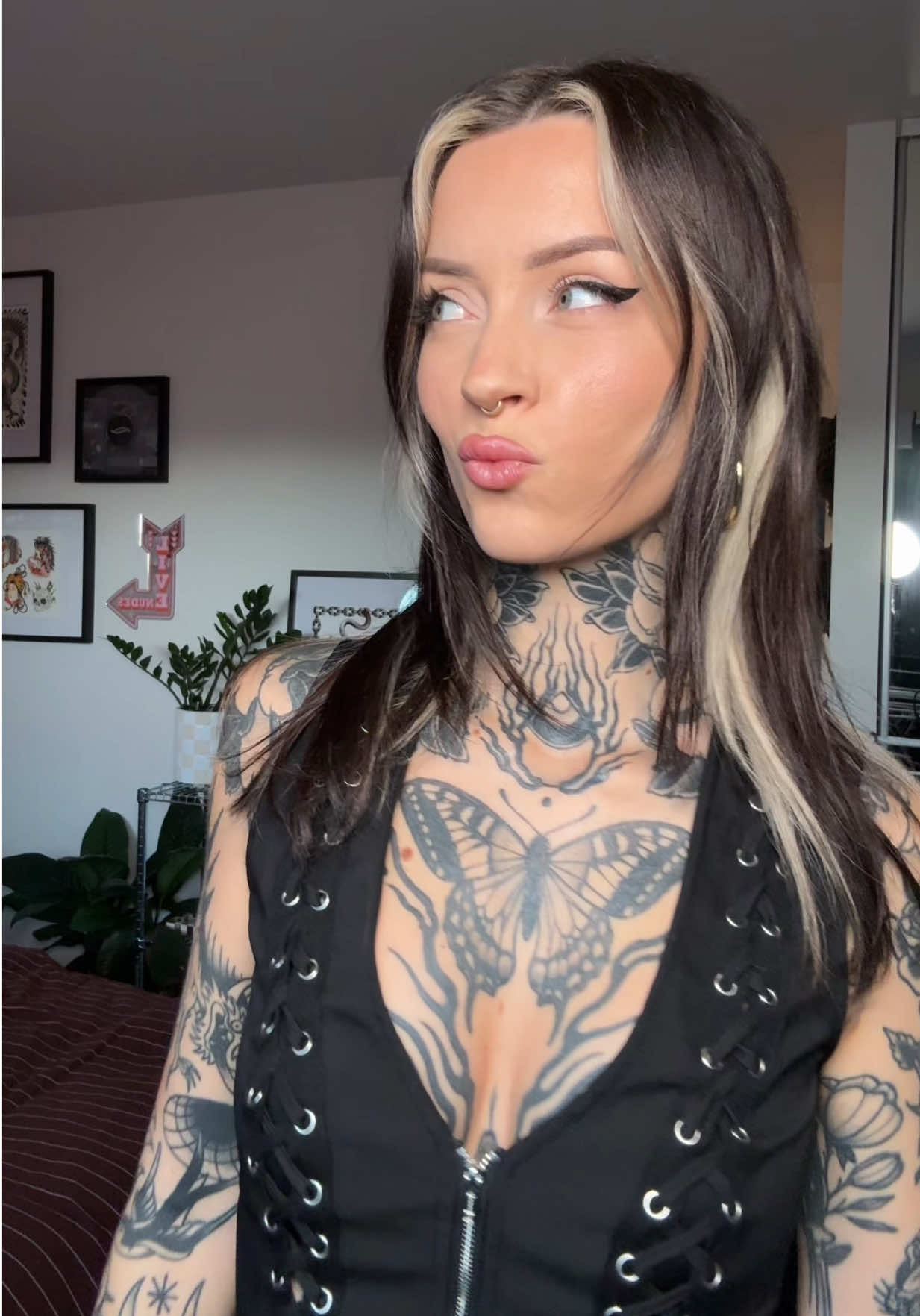 @bronk.fox