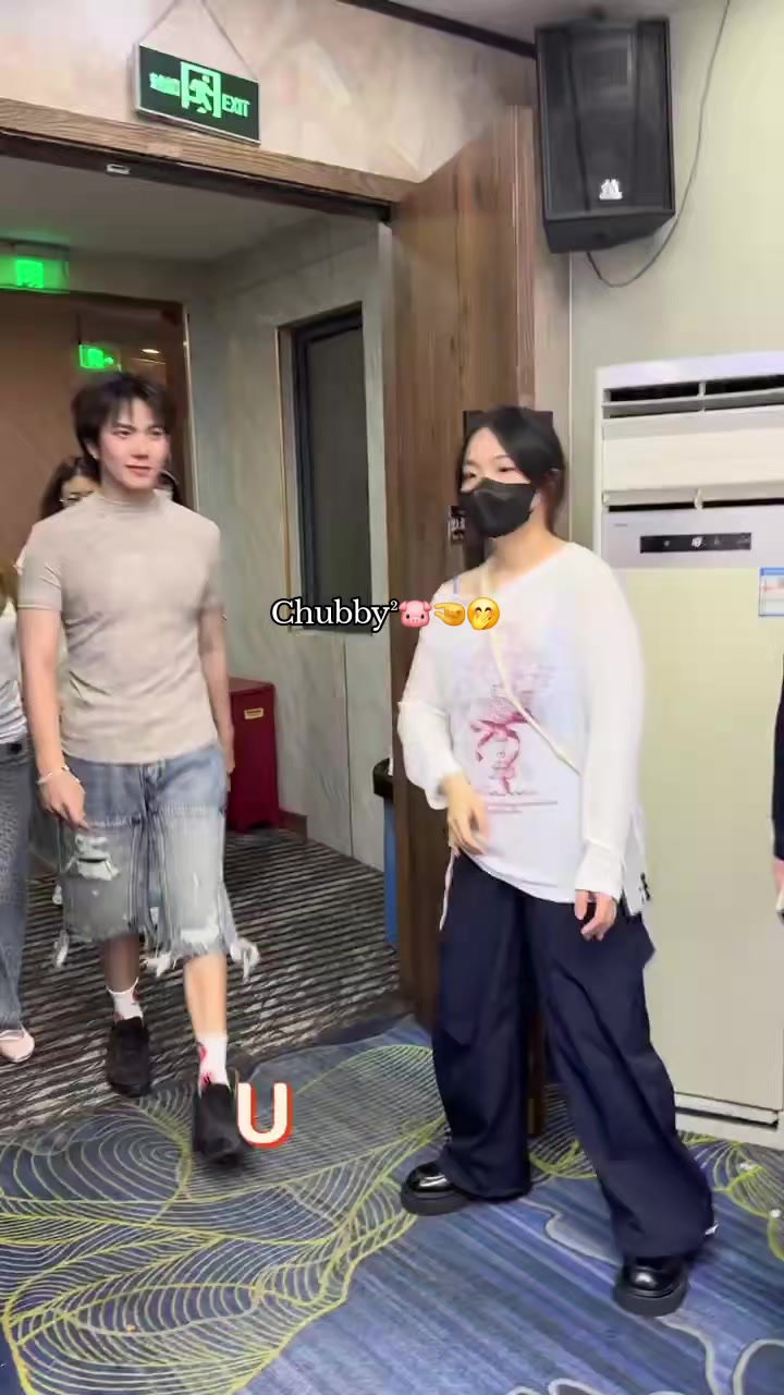 @๐ฌ๐๐ณ๐ฐ๐ฌ๐
