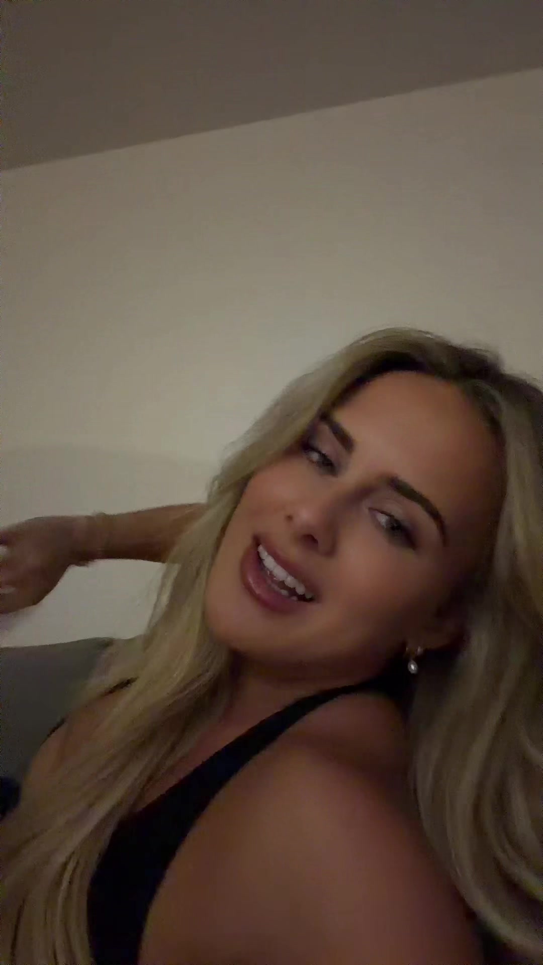 @Mackaelazipf