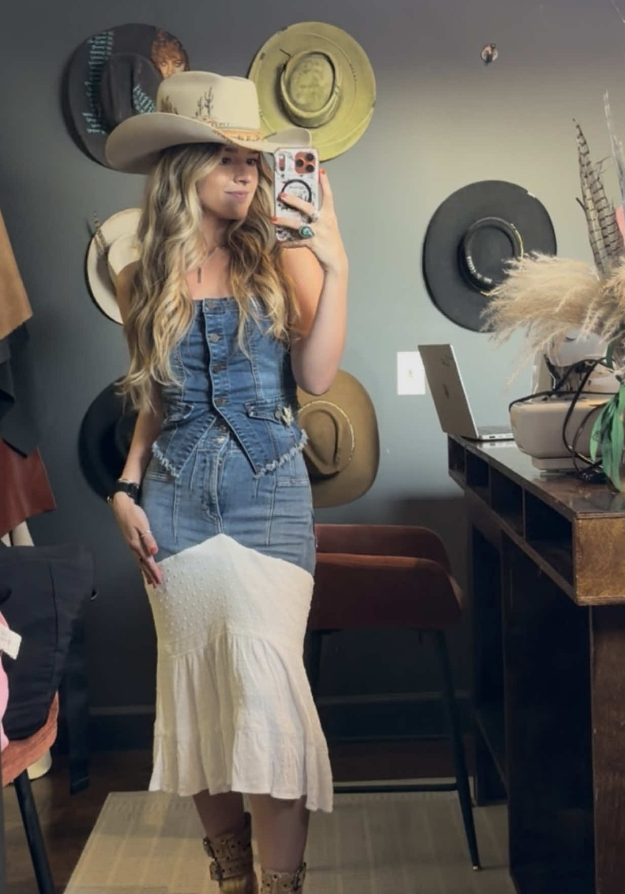 @LexLynne97