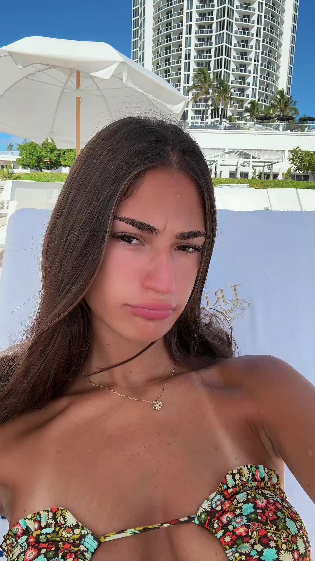 @𝒥
