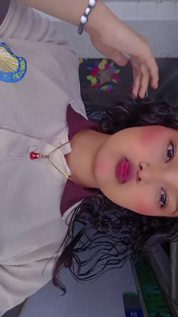 @Isabel Ramirez 🌸💨🫧