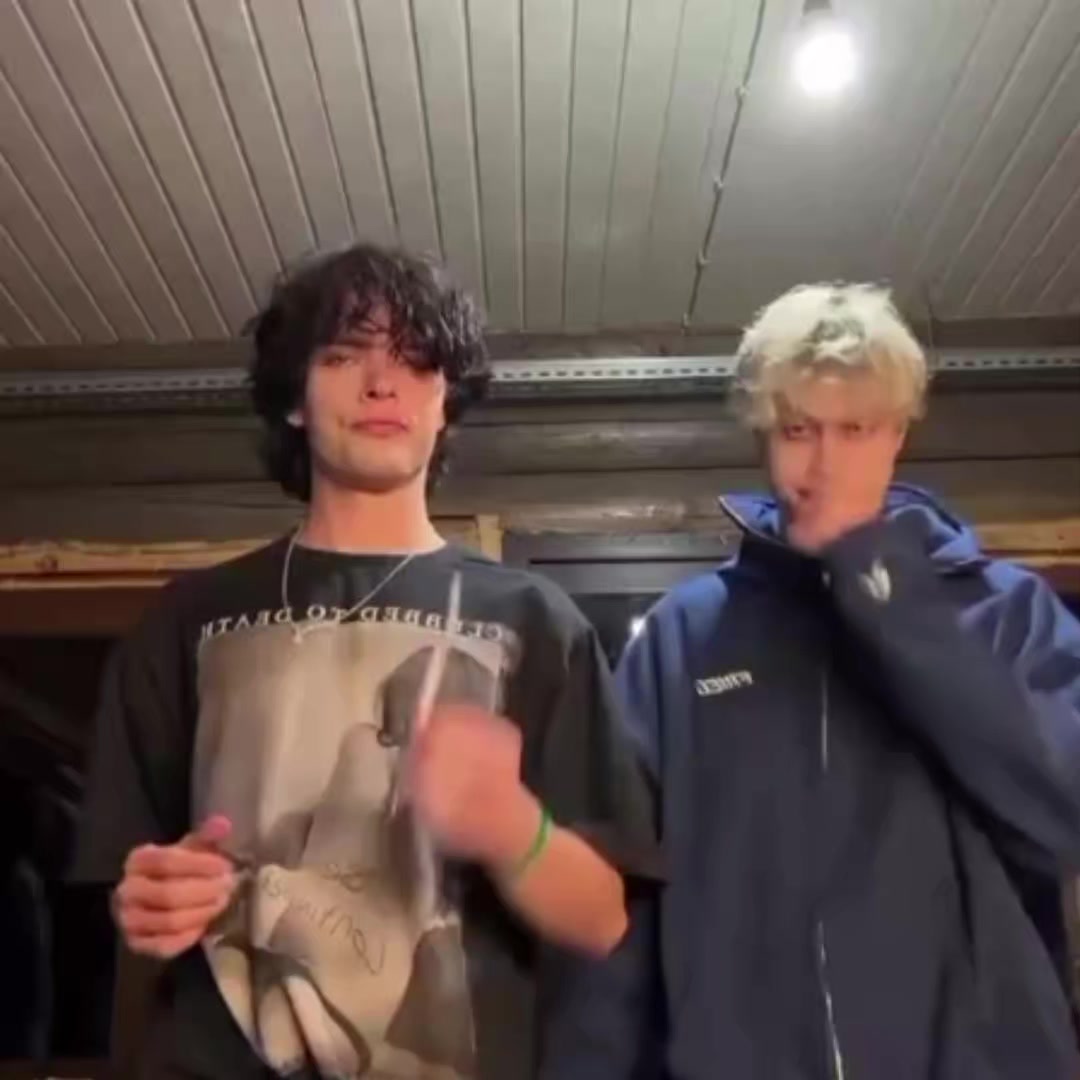 @Nekoleif