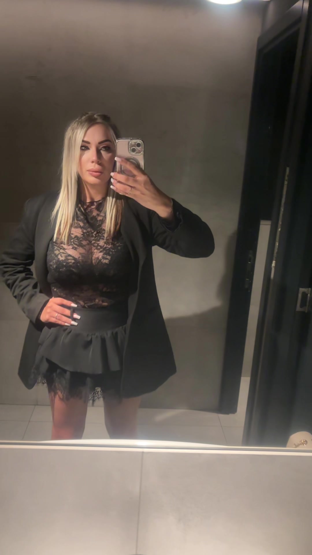 @SANJA❤️