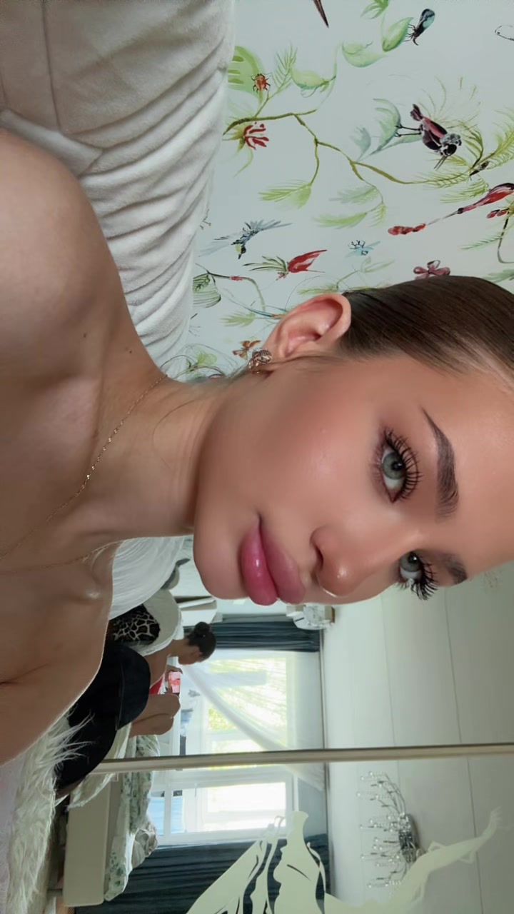 @glosslips