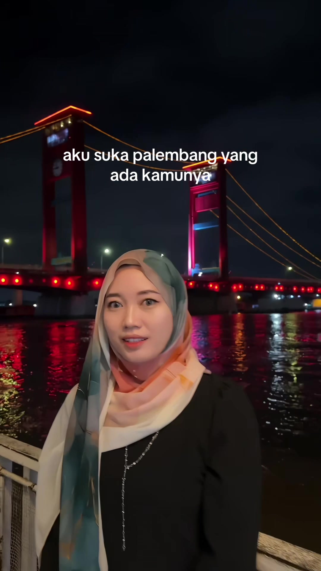 @Moy