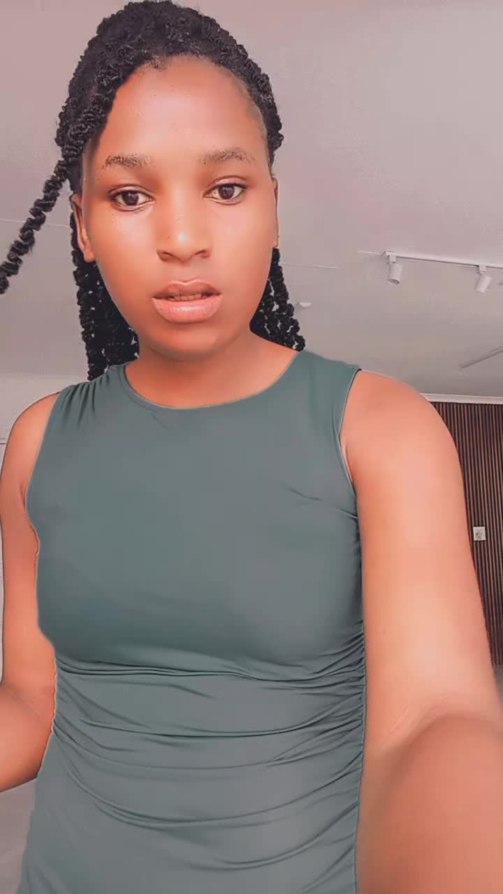 @Kellypasuua