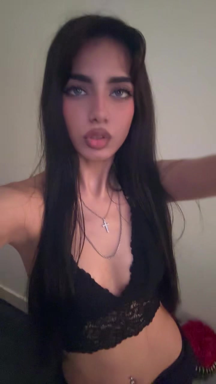 @𝑉𝑎l𝑒ri𝑎࿐̣࣪.