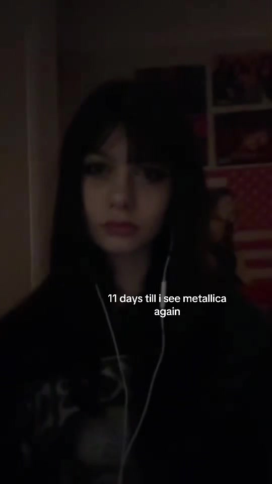 @OLIVIA🦇