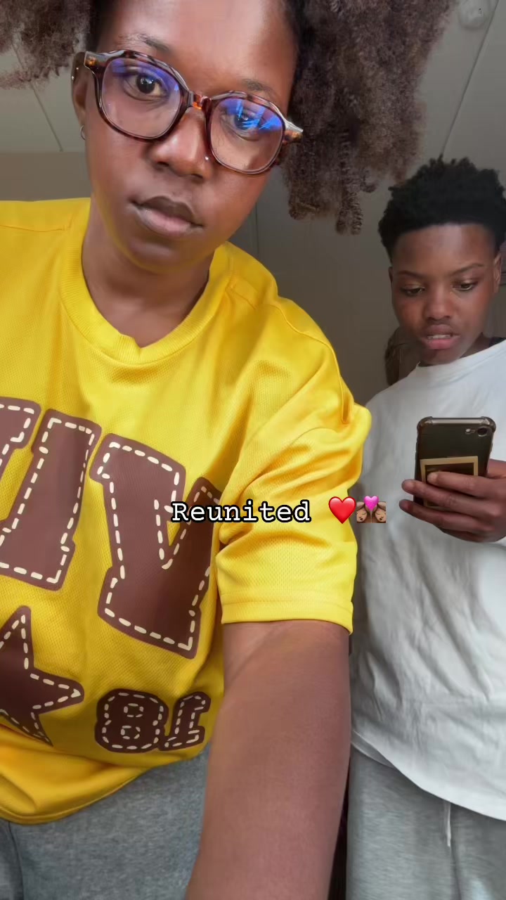 @𝓐𝓴𝓱𝓸𝓷𝓪 𝓜𝓪𝓷𝓭𝓵𝓪