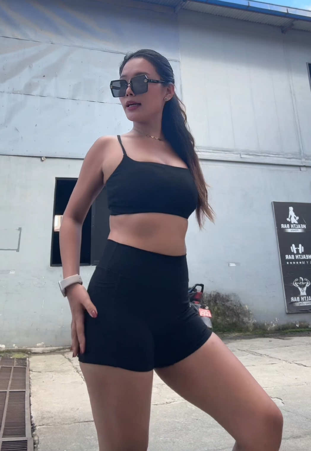 @annregal__
