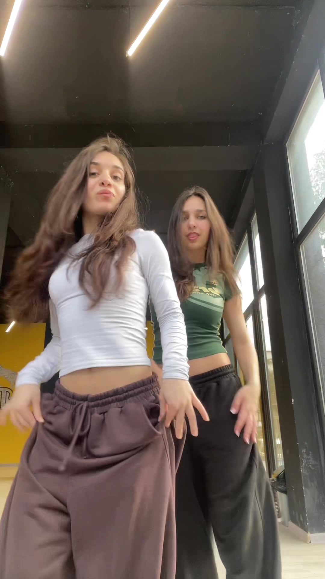 @Nini