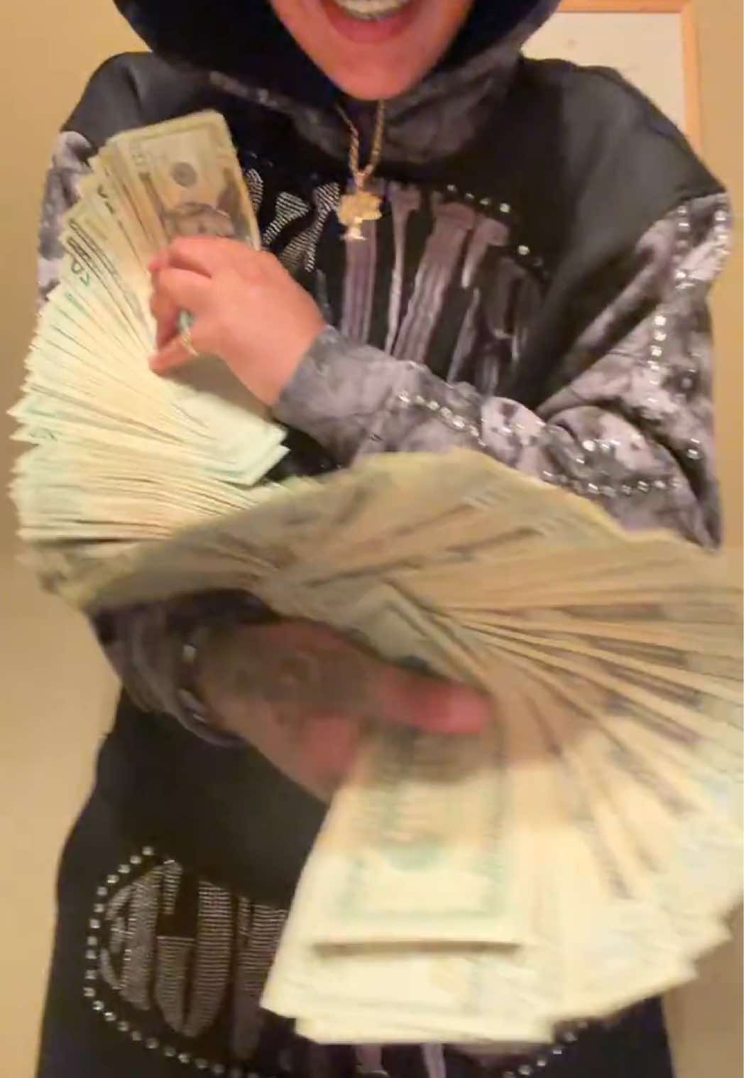 @Gray4LA