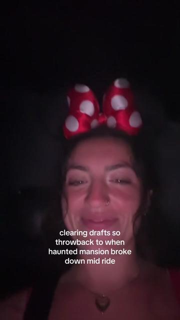 @lola🧚♀️📖✨