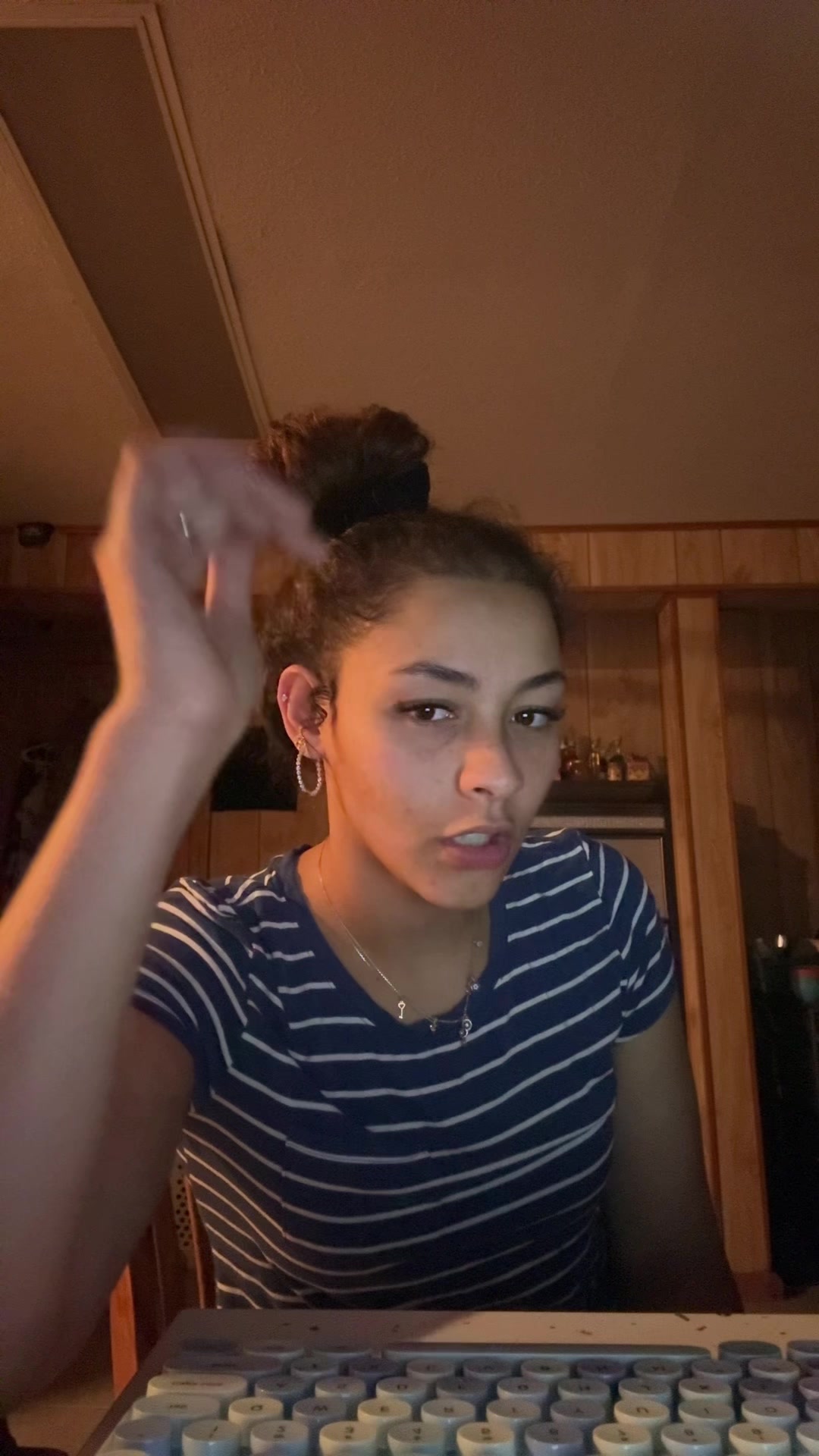 @Raquel1of1