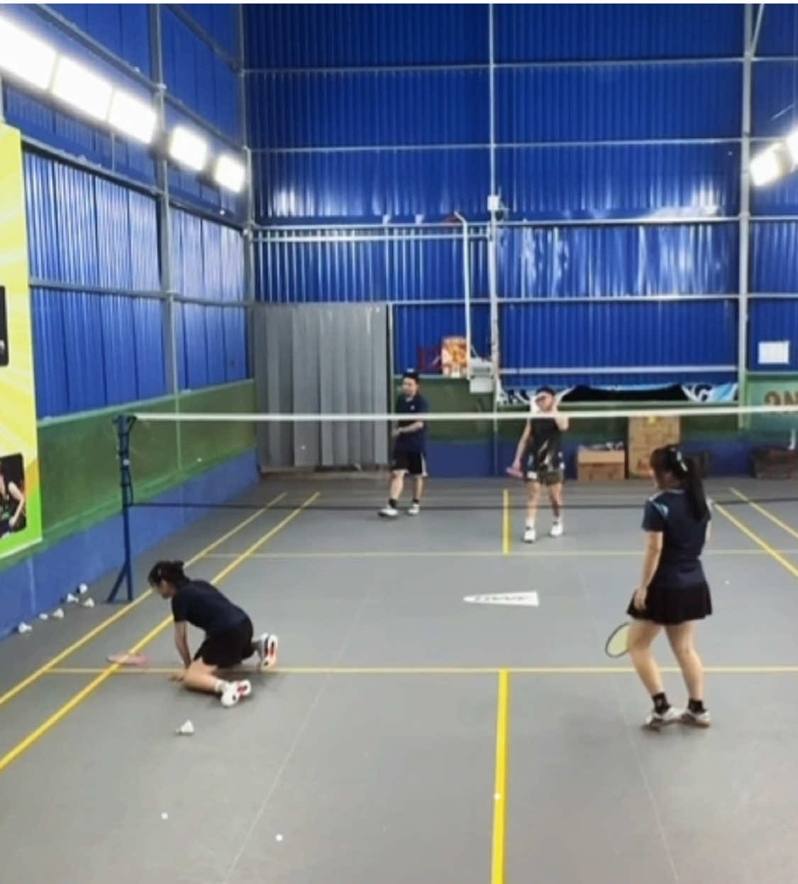 @Châu bị cầu chơi 🏸