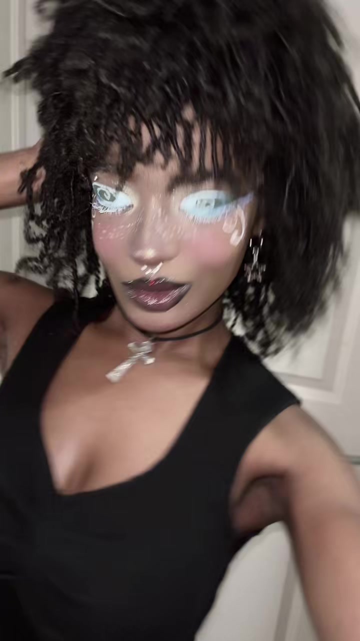 @♱