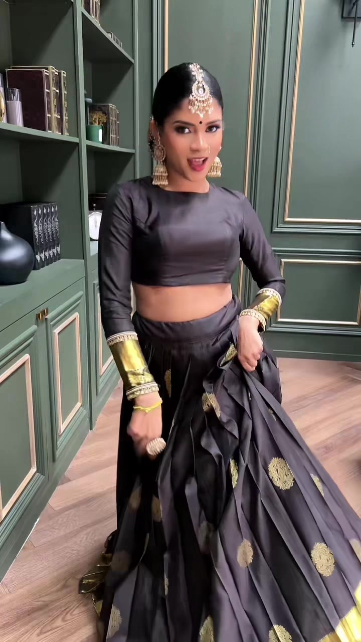 @elakiyaak8