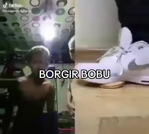 @LOVERBAI