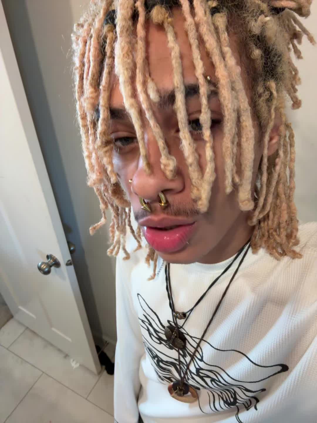 @𖣂♱AK𖣂♰