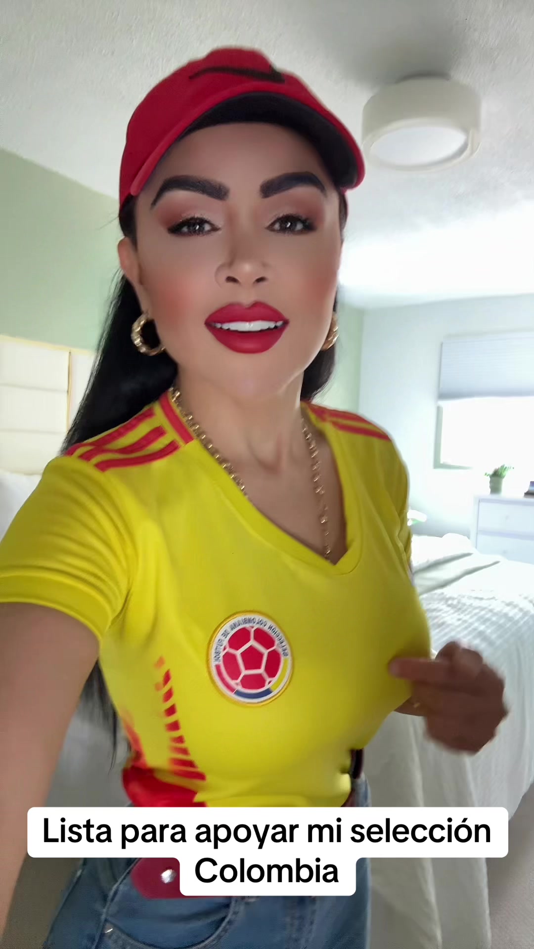 @esterhernandez