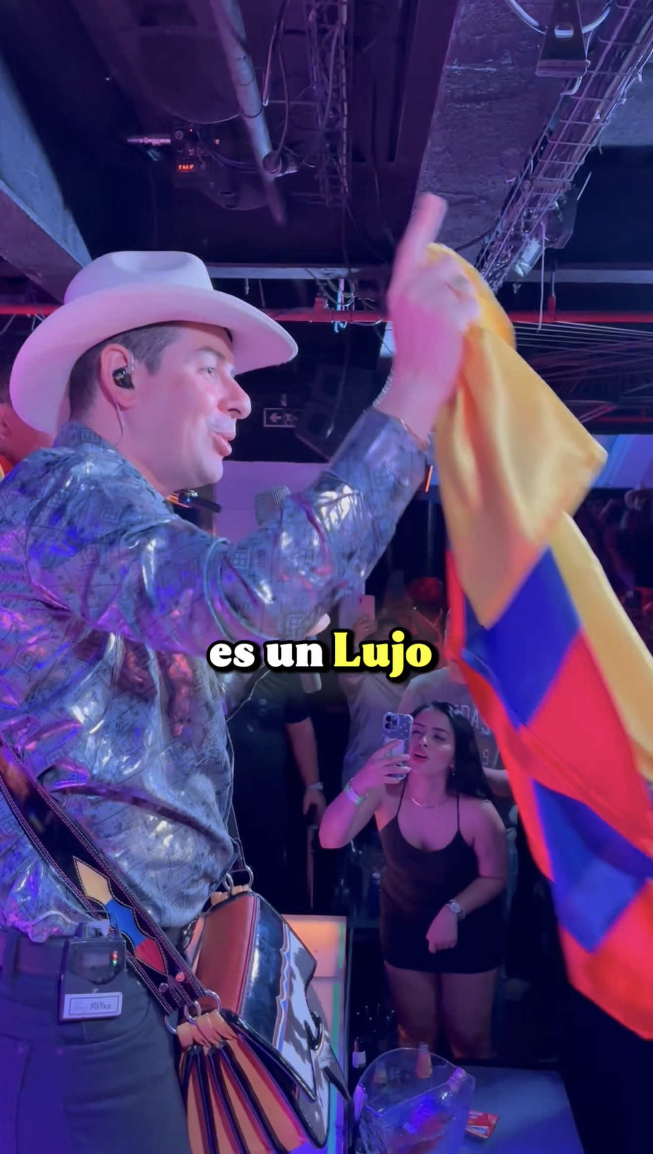 @El Orejon Trovador