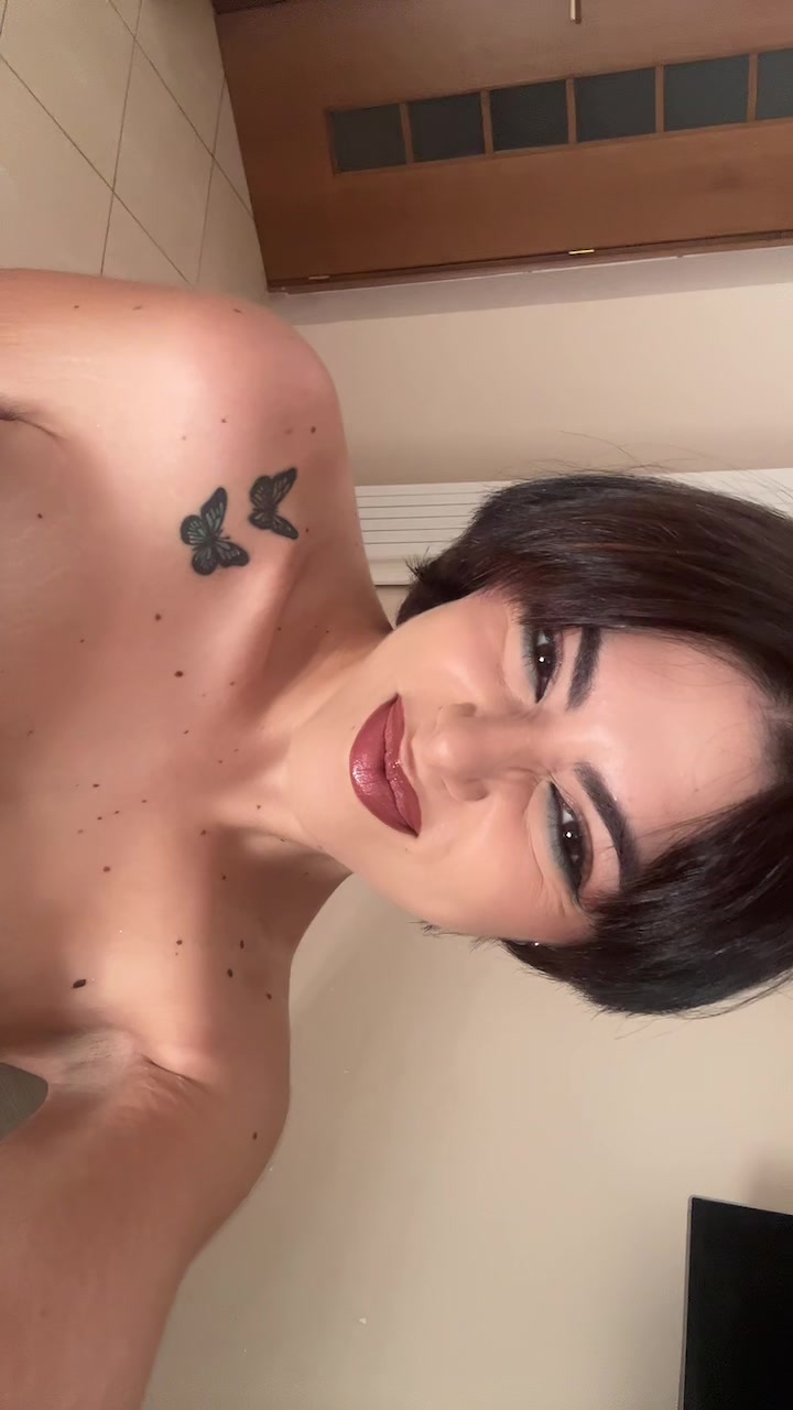 @Rosie_