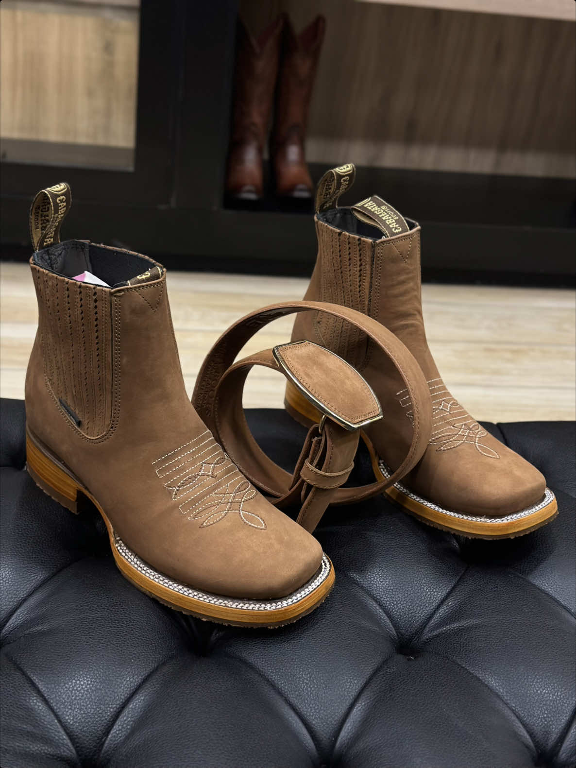 @Lara boots