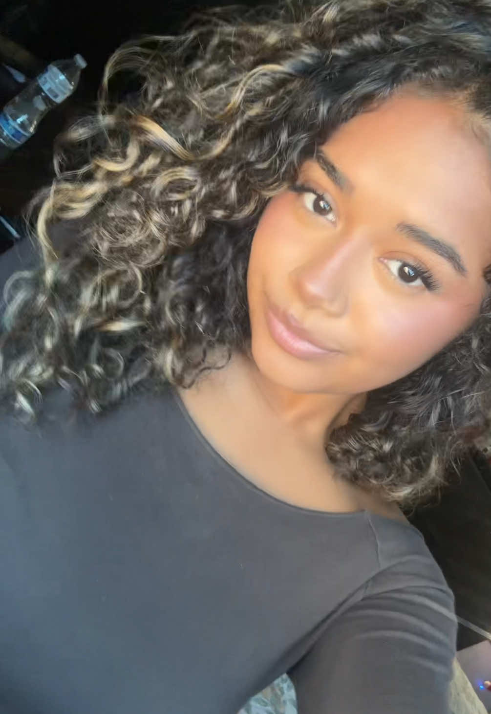 @Bella