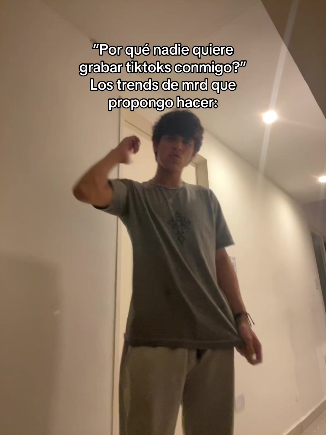 @メ