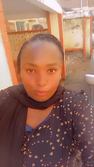@Hanifa