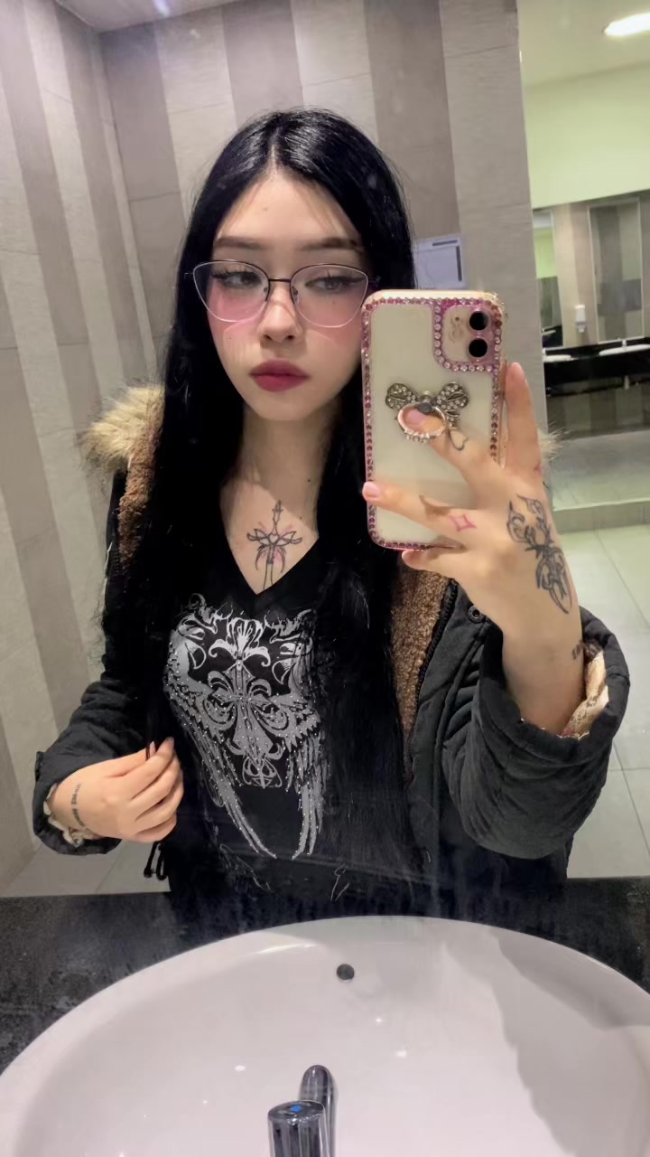 @alethvu