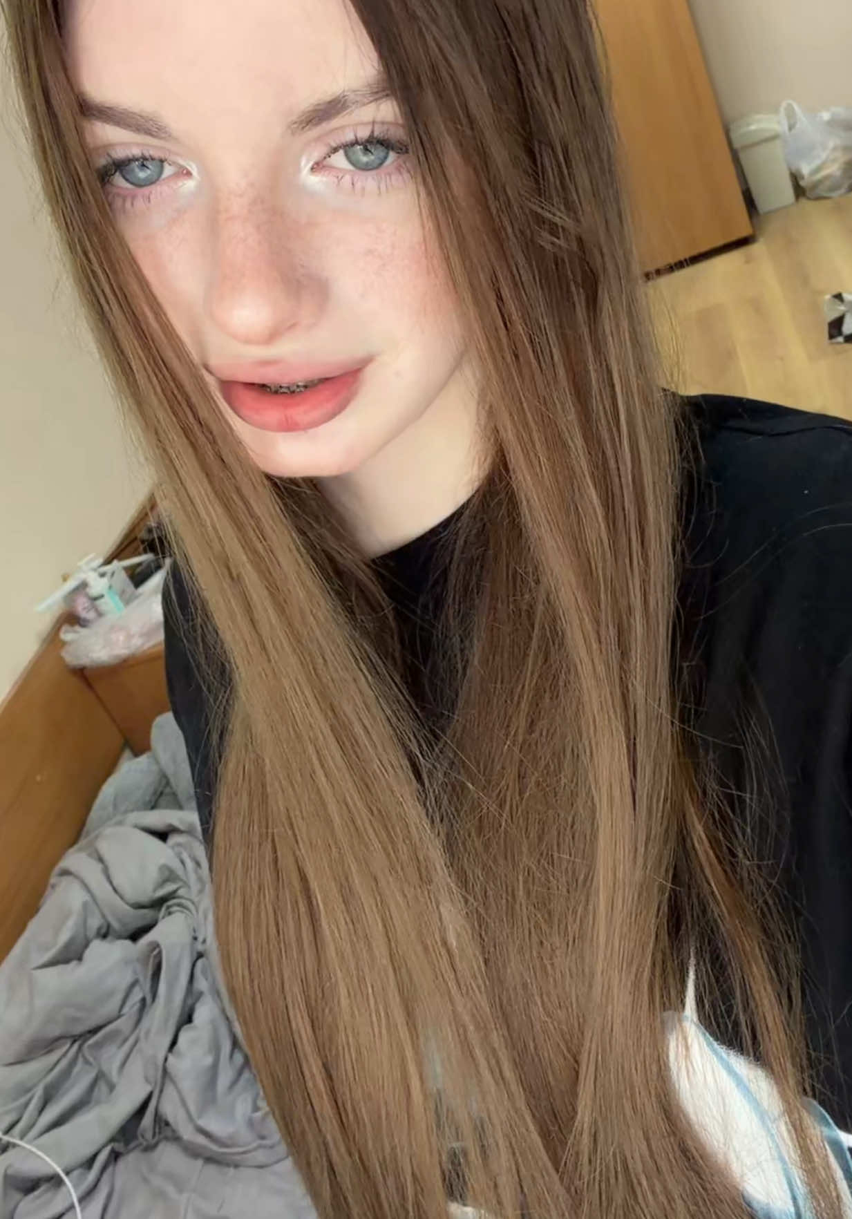 @arisharkk