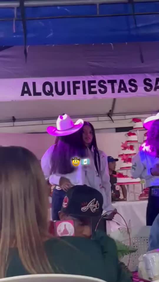 @**Andreita 🤎🇬🇹**