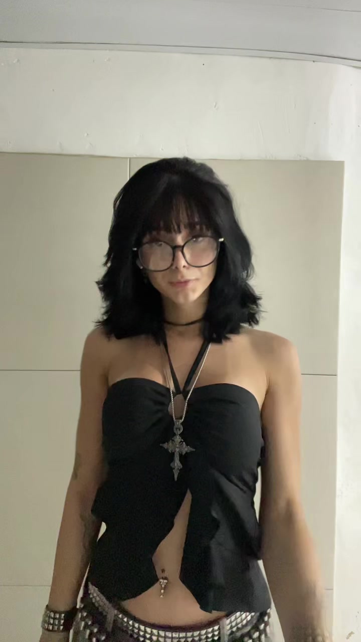 @rynevess👾