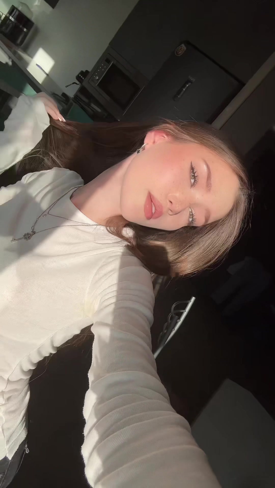 @anix