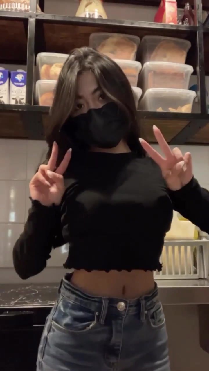 @María Coval