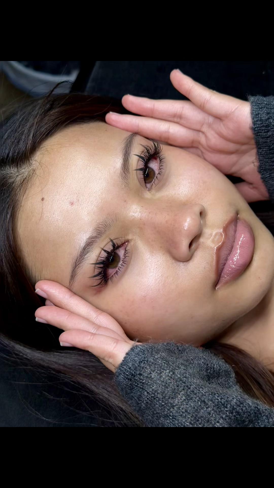 @Ritzy Lash Beauty Bar